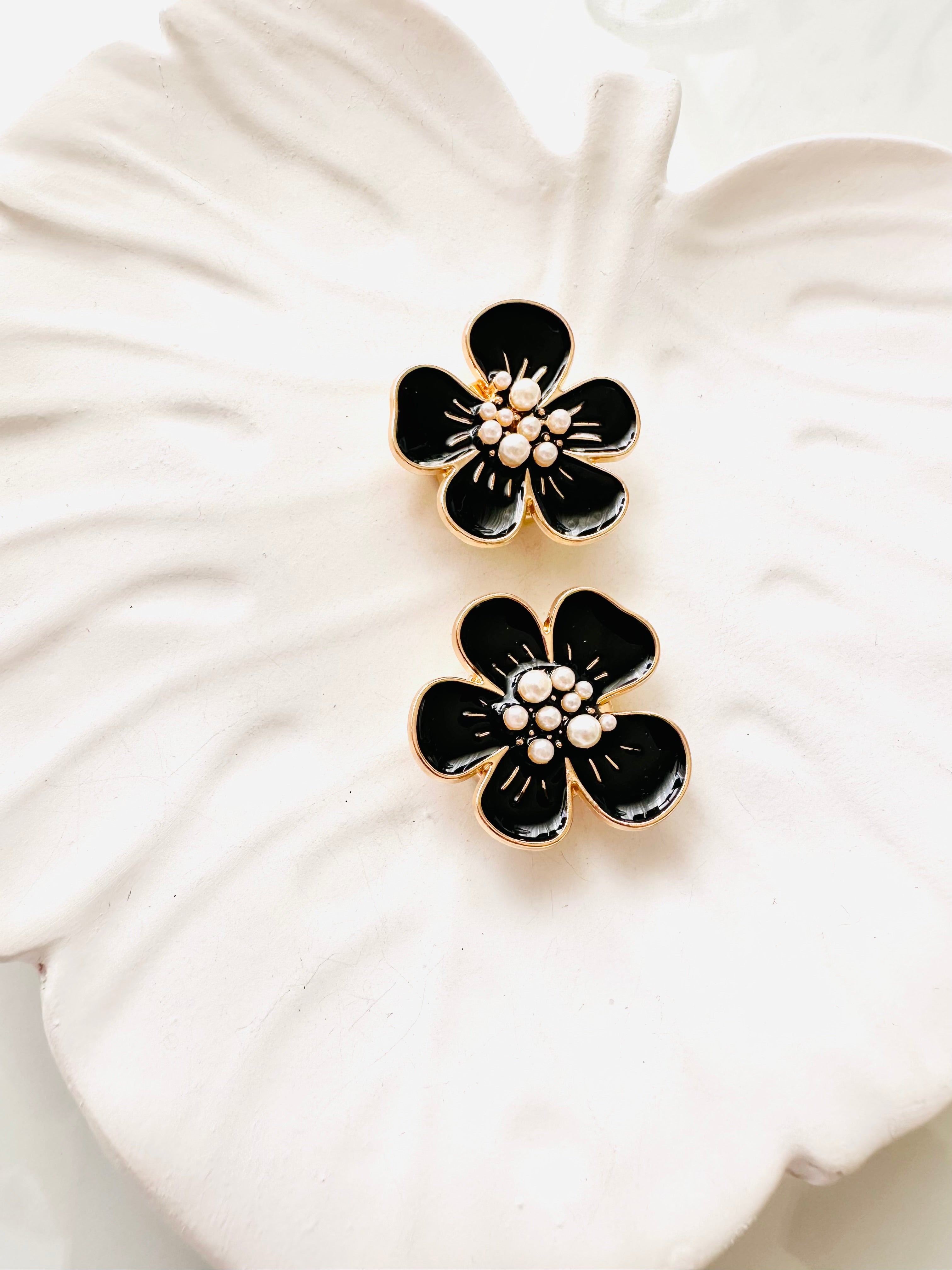 Black flowers button covers